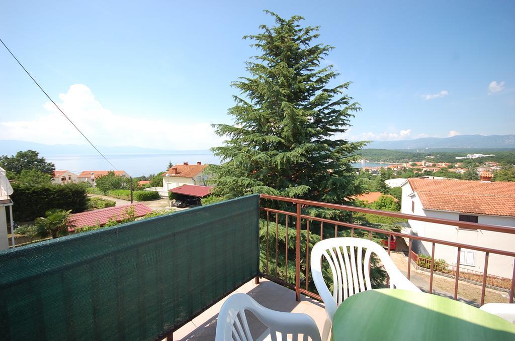 Apartments Dida By El-Pi Tours Njivice Rum bild