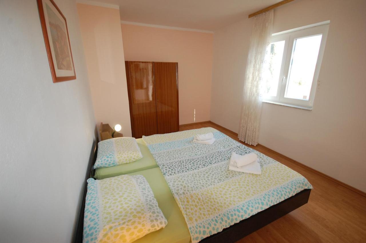 Apartments Dida By El-Pi Tours Njivice Exteriör bild